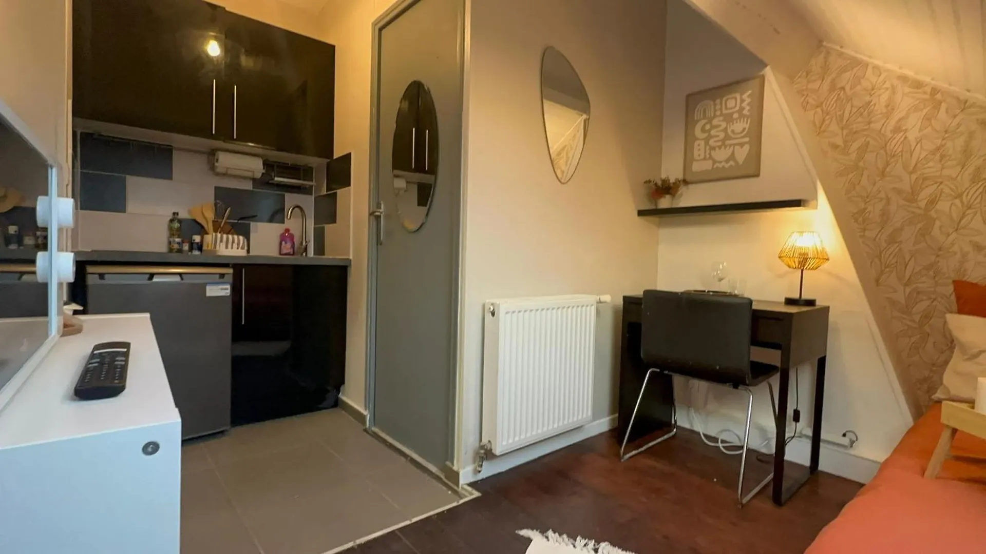 Lerelaisdodile - Apparts Conforts - Lille 0*,  France